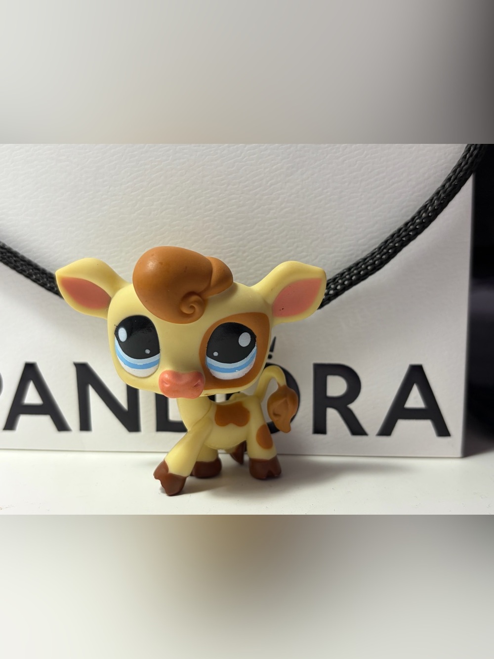Littlest Pet Shop cow #970